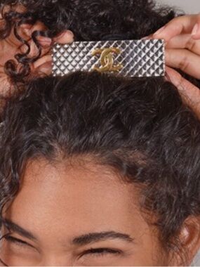 💯% AUTHENTIC Chanel Barrette Matelasse Silver & Gold Plated Coco Mark 98P CHANEL